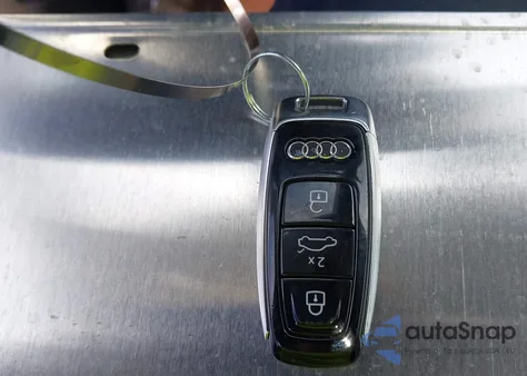 2019 Audi E-Tron Premium Plus из США, поврежденный, VIN WA1VAAGEXKB020994